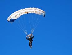 CBA常规赛抢七大战对决在即！费内巴切演练定位球，尤文图斯密集防守应对(火勇西决抢七大战录像)