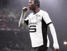 关于今晚大奖赛前瞻：利拉德伤情更新，利雅得新月冲击连胜纪录的信息